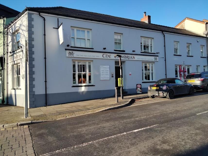 Cambrian Inn Tredegar Екстериор снимка