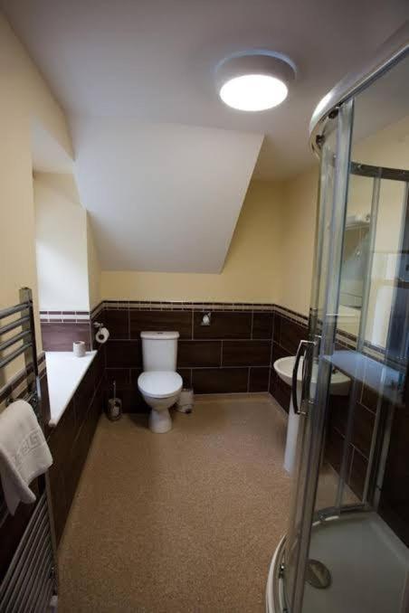 Cambrian Inn Tredegar Екстериор снимка